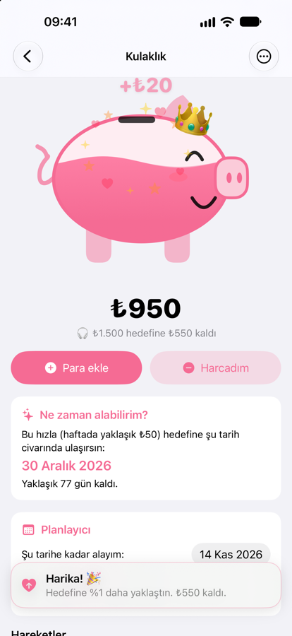 Para eklenince sevinen taçlı kumbara